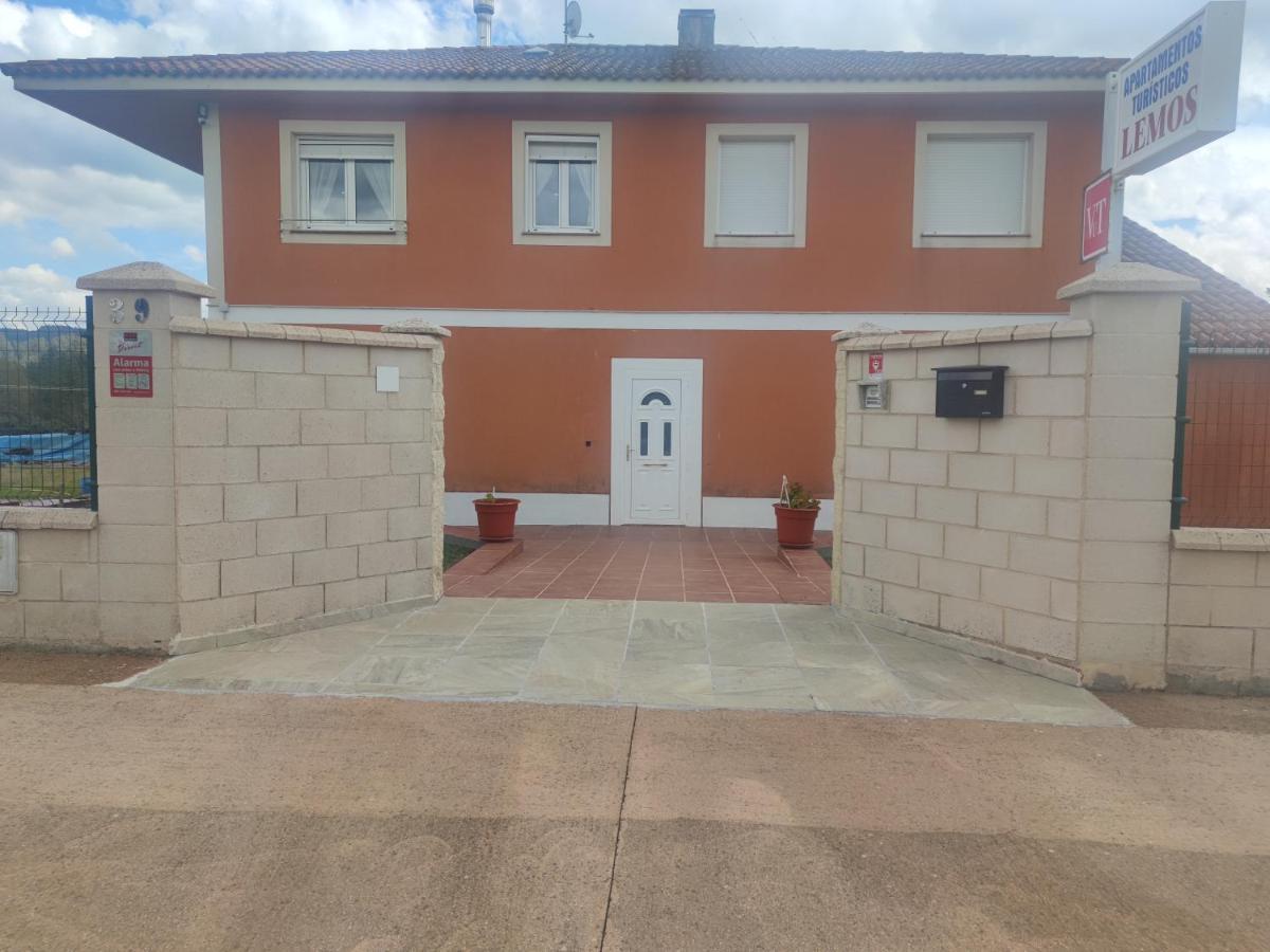 Apartamentos Turisticos Lemos O Pedrouzo Extérieur photo