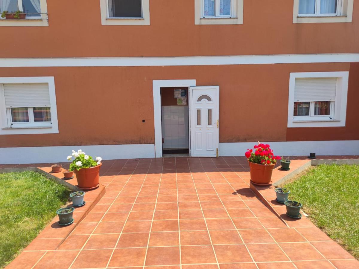 Apartamentos Turisticos Lemos O Pedrouzo Extérieur photo